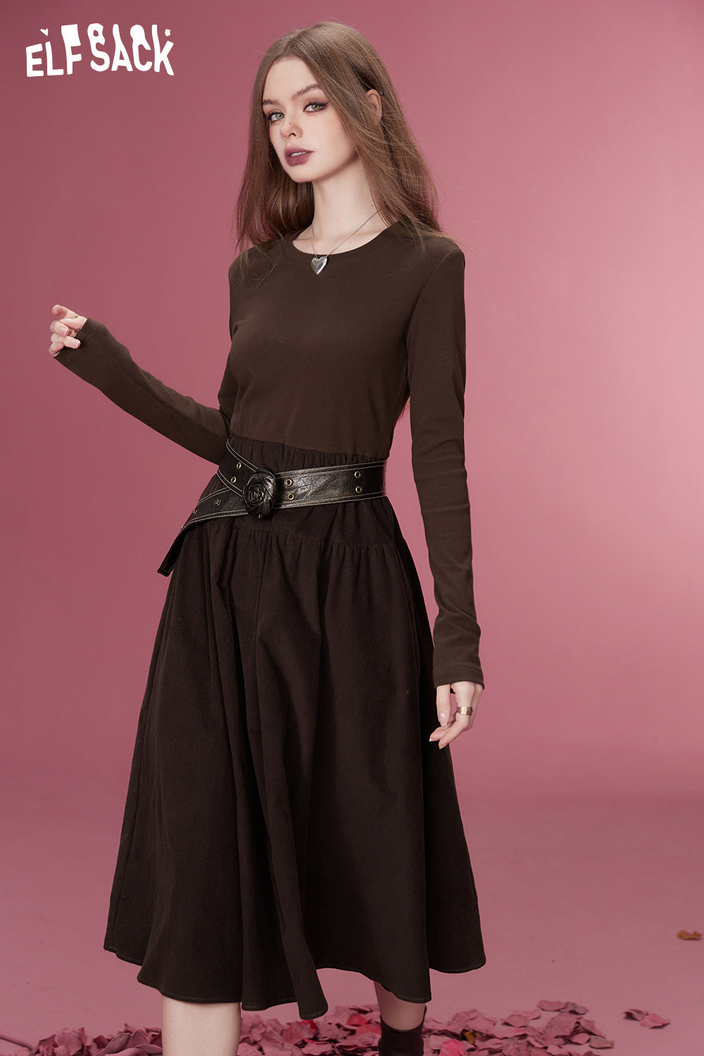 ELFSACK Gyaru Spliced Corduroy Dresses Women 2023 Winter New Luxury Designer Dress