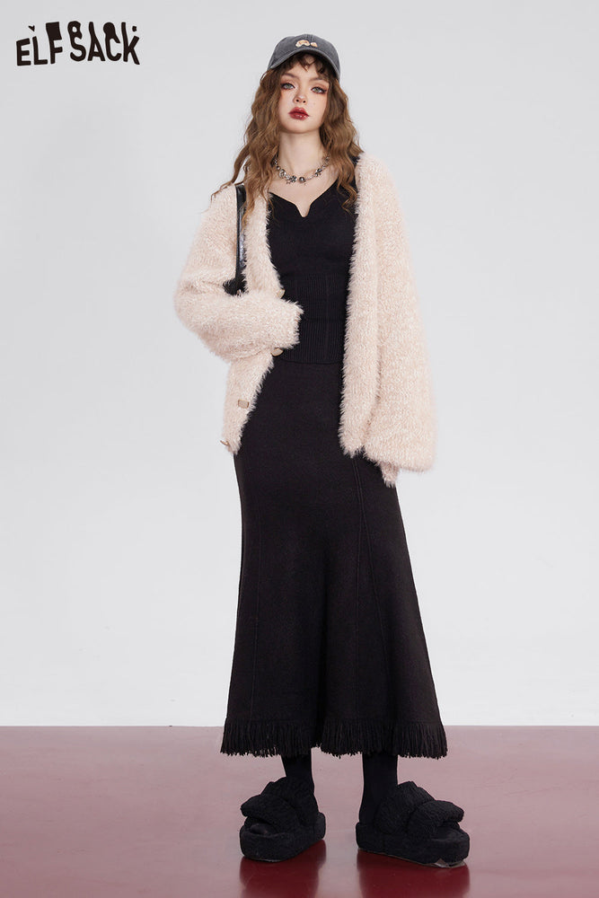 
                  
                    ELFSACK Kawaii Korean Fashion Knitwears Woman 2023 Winter New Plus Size Designer Outwears
                  
                