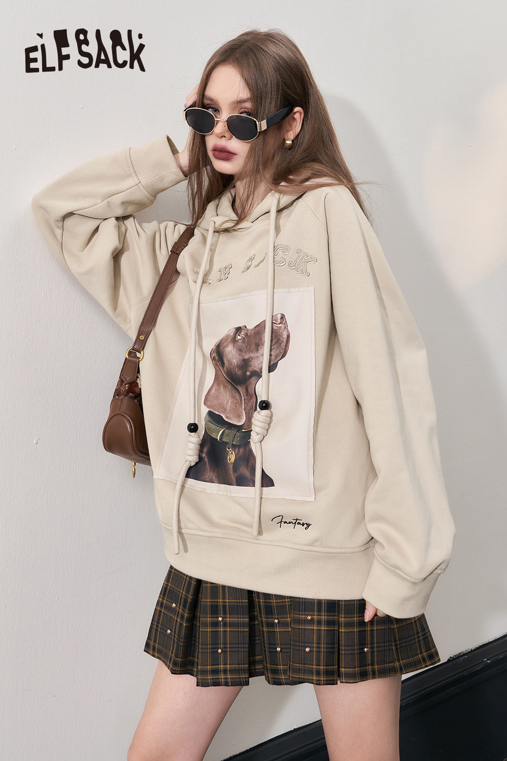 
                  
                    ELFSACK Graphic Fleece Hoodies Women 2023 Winter Korean Fashion Tops
                  
                