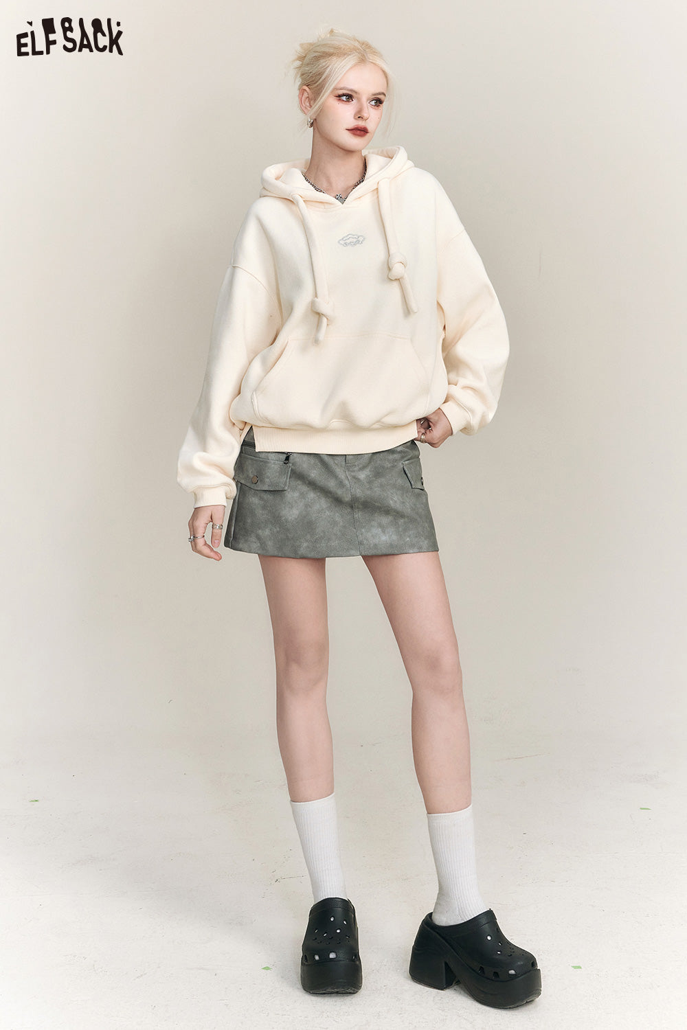 
                  
                    ELFSACK Chinese Style Fleece Hooded Hoodies Women 2023 Winter New Plus Size Designer Tops
                  
                