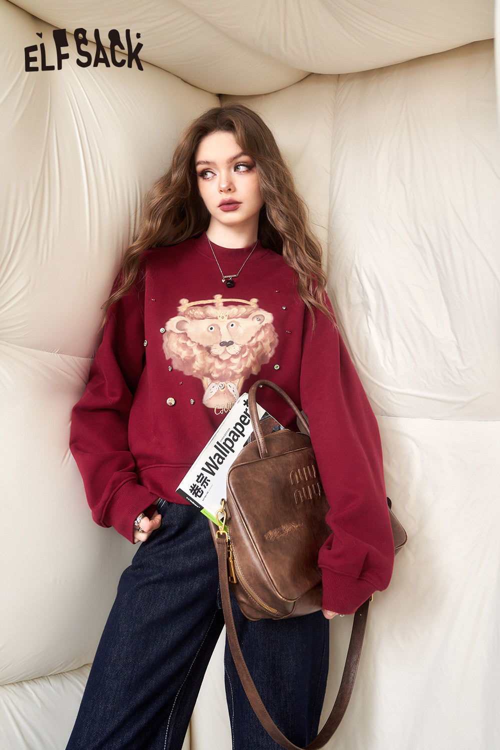ELFSACK Graphic Christmas Fleece Sweatshirt Women Korean Fashion Tops
