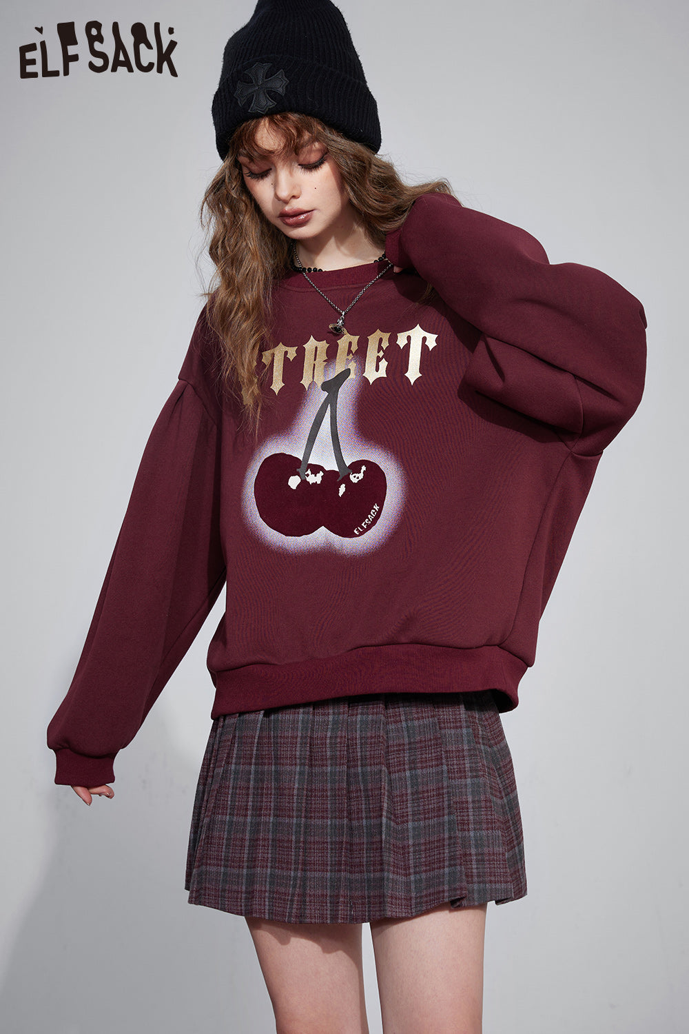 
                  
                    ELFSACK Graphic Cherry Christmas Fleece Sweatshirt Women 2023 Winter New Fashion Kawaii Tops
                  
                
