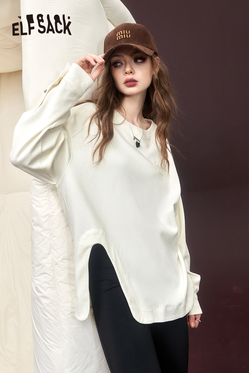 
                  
                    ELFSACK Plain Long Sleeve T-Shirts Women 2023 Winter New Plus Size Designer Casual Tops
                  
                