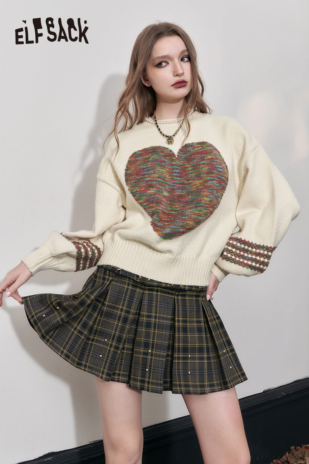 
                  
                    ELFSACK Y2K 2000s Kawaii Heart Sweater Women 2023 Winter Korean Fashion Tops
                  
                