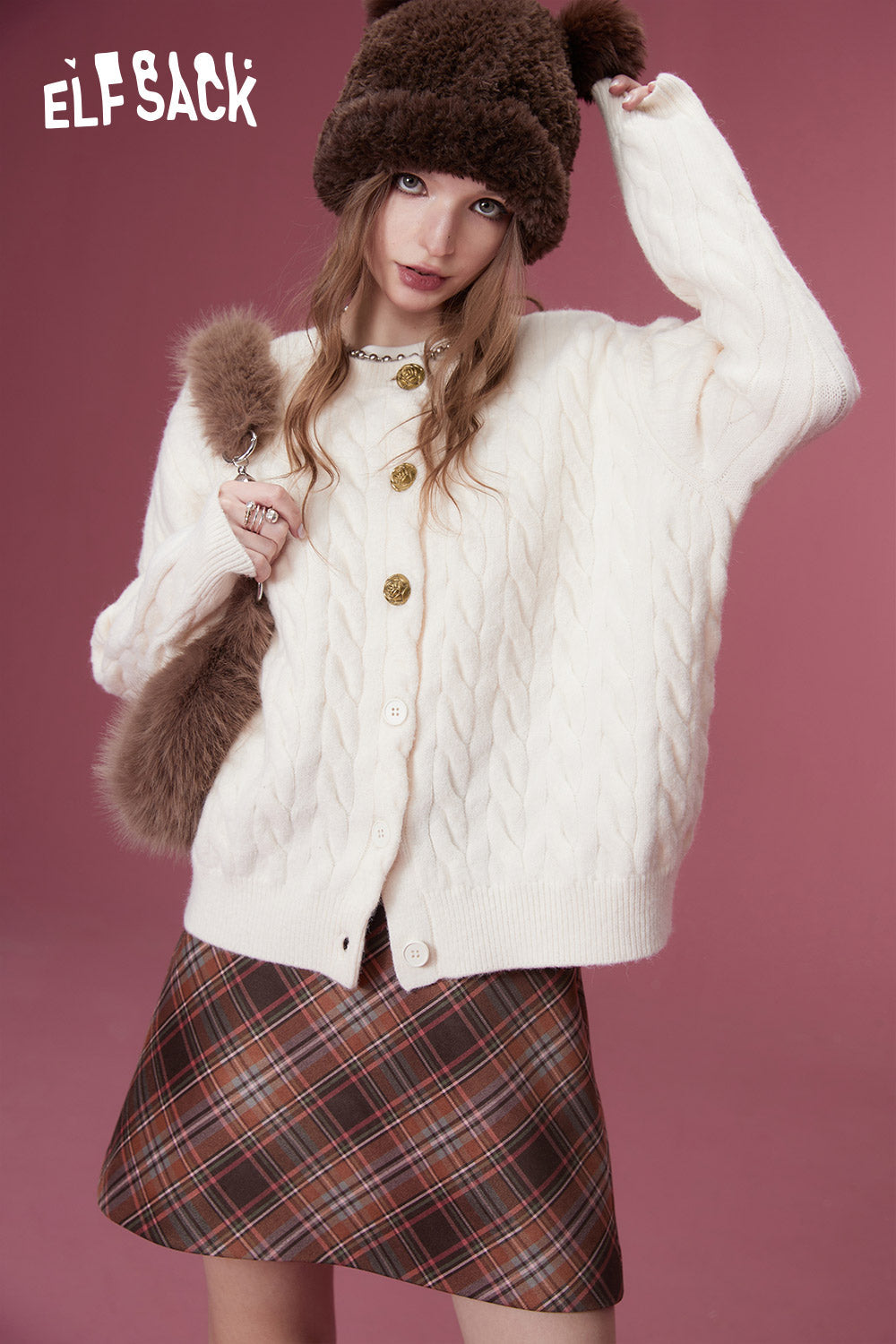 
                  
                    ELFSACK Christmas Kawaii Knitwears Woman 2023 Winter New Korean Fashion Outwears
                  
                