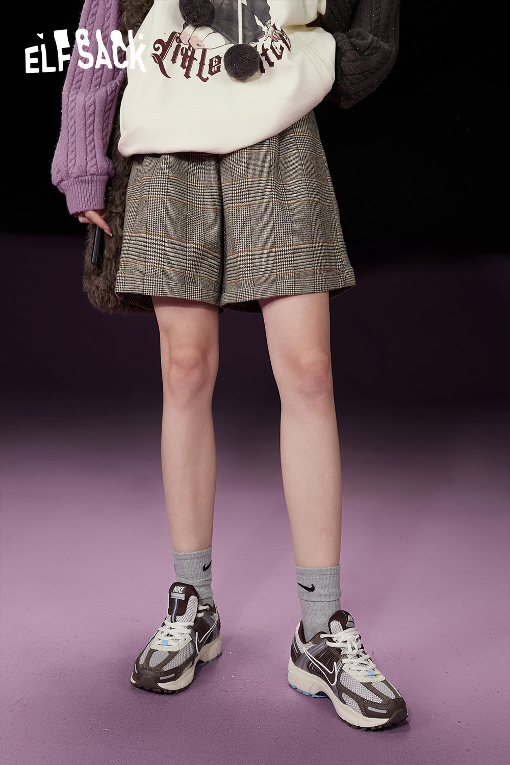 
                  
                    ELFSACK Plaid Woolen Retro British Academy Style Shorts Woman 2023 Winter High Waist Casual Daily Trousers
                  
                