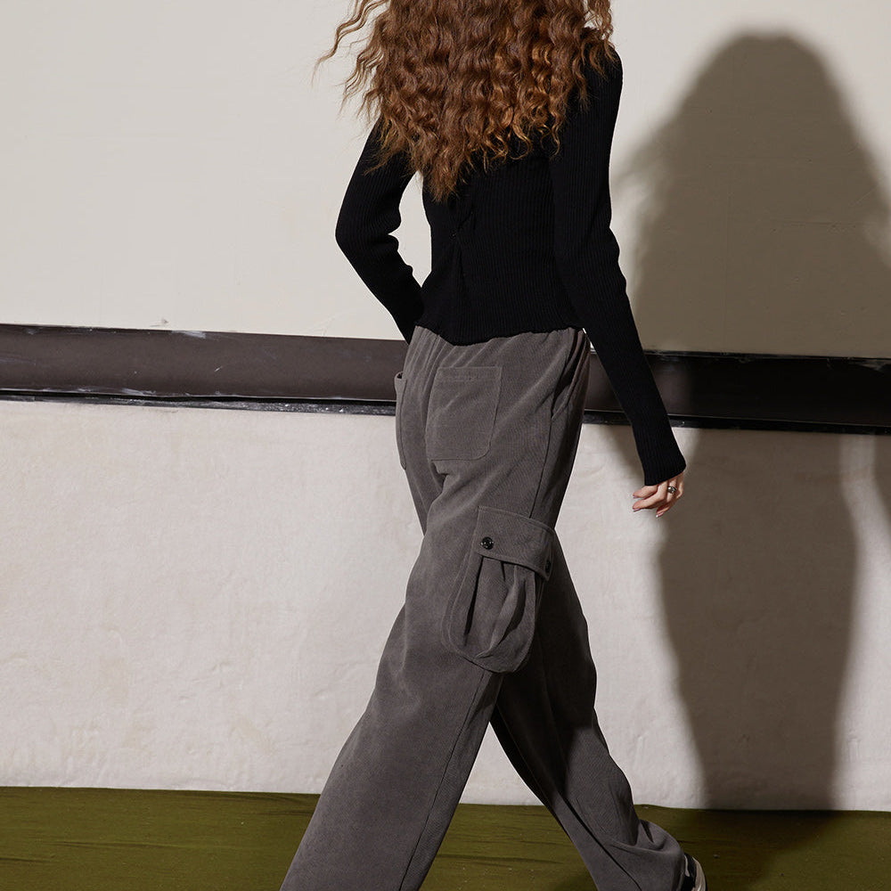 
                  
                    ELFSACK Chenille Vintage Cargo Pants Women 2023 Winter High Waist Casual Daily Trousers
                  
                
