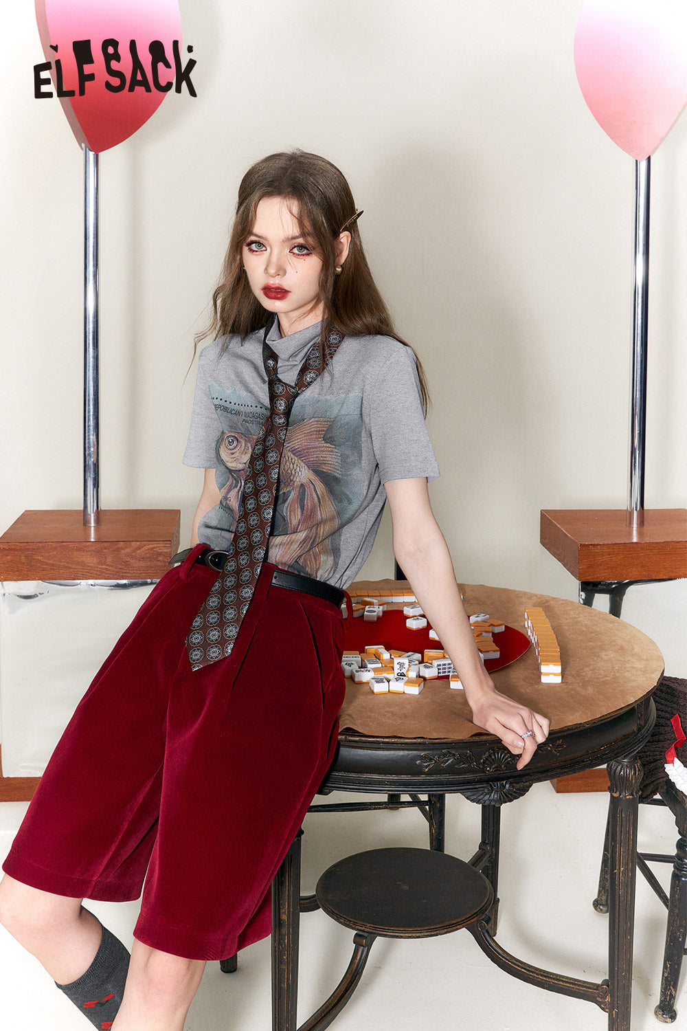 
                  
                    ELFSACK High Waist Velvet Shorts Woman 2023 Winter New Chinese Style Designer Bottoms
                  
                