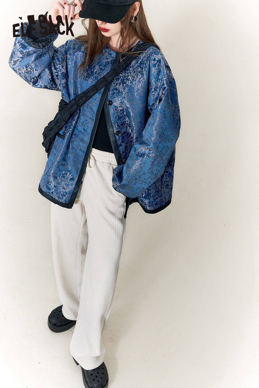 
                  
                    ELFSACK Blue Thickening Cotton Coats Women 2023 Winter New Chinese Style Designer Jackets
                  
                