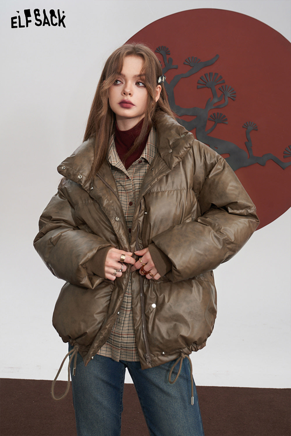 
                  
                    ELFSACK Brown Down Coats Women 2023 Winter Loose Designed Jackets
                  
                