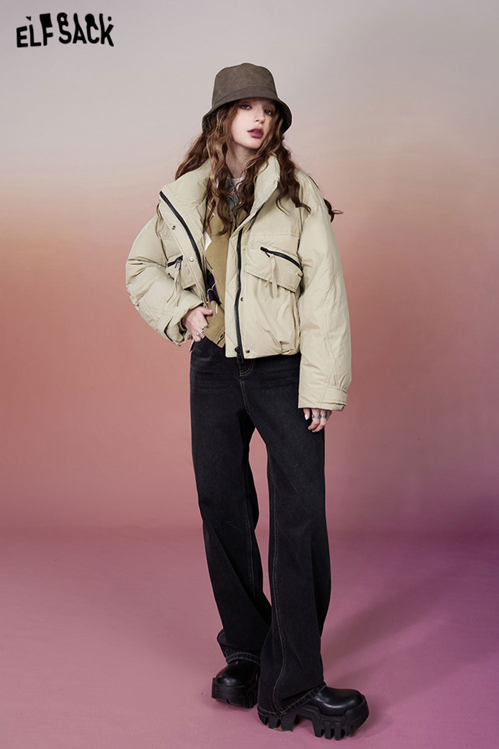 
                  
                    ELFSACK Korean Fashion White Down Coats Women 2023 Winter New Short Designed Jackets
                  
                