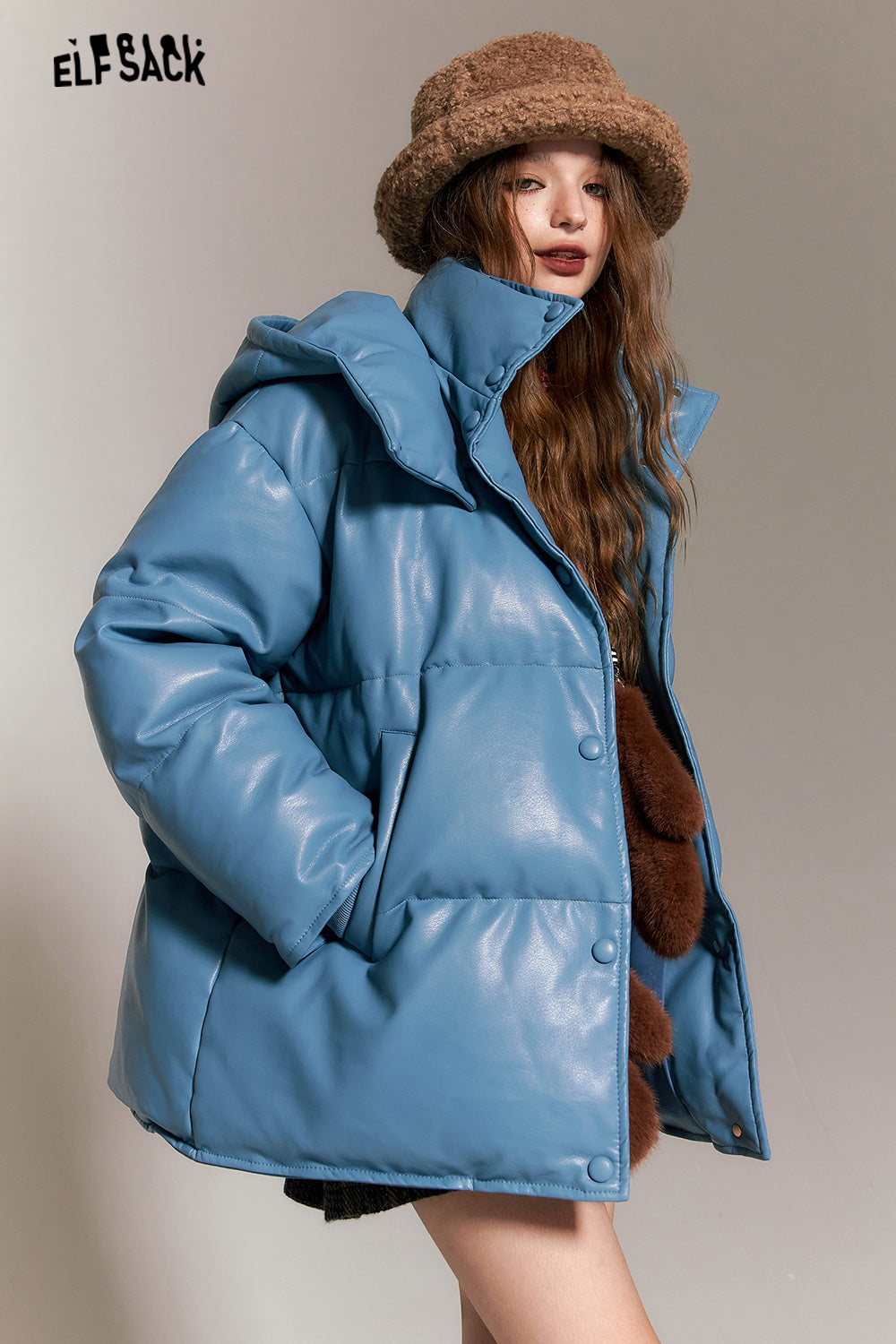 
                  
                    ELFSACK Korean Fashion Blue PU Down Coats Women 2023 Winter New Designer Outwears
                  
                