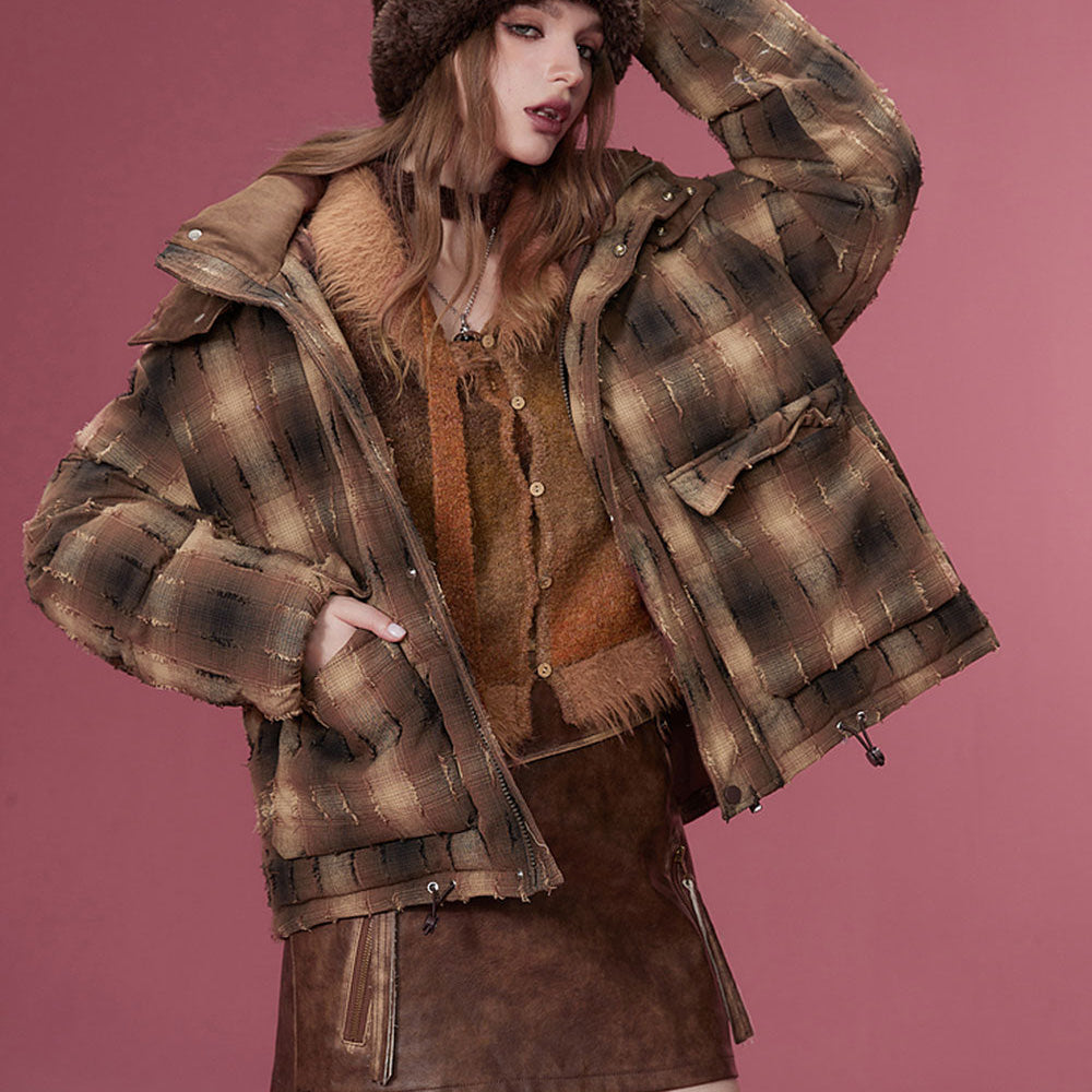 ELFSACK Korean Fashion Plaid Down Coats Women 2023 Winter New Short Designer Outwears