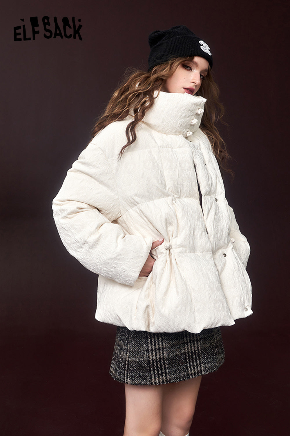 
                  
                    ELFSACK Korean Fashion Thick White Down Coats Women 2023 Winter New Short Designer Jackets
                  
                