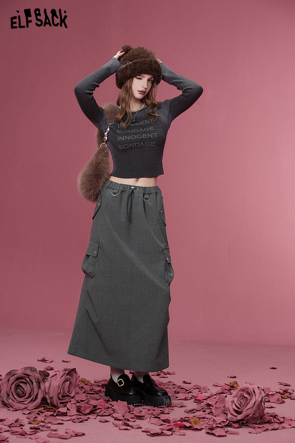 
                  
                    ELFSACK Korean Fashion Skirts Women 2023 Winter New Designer Sports Bottom
                  
                
