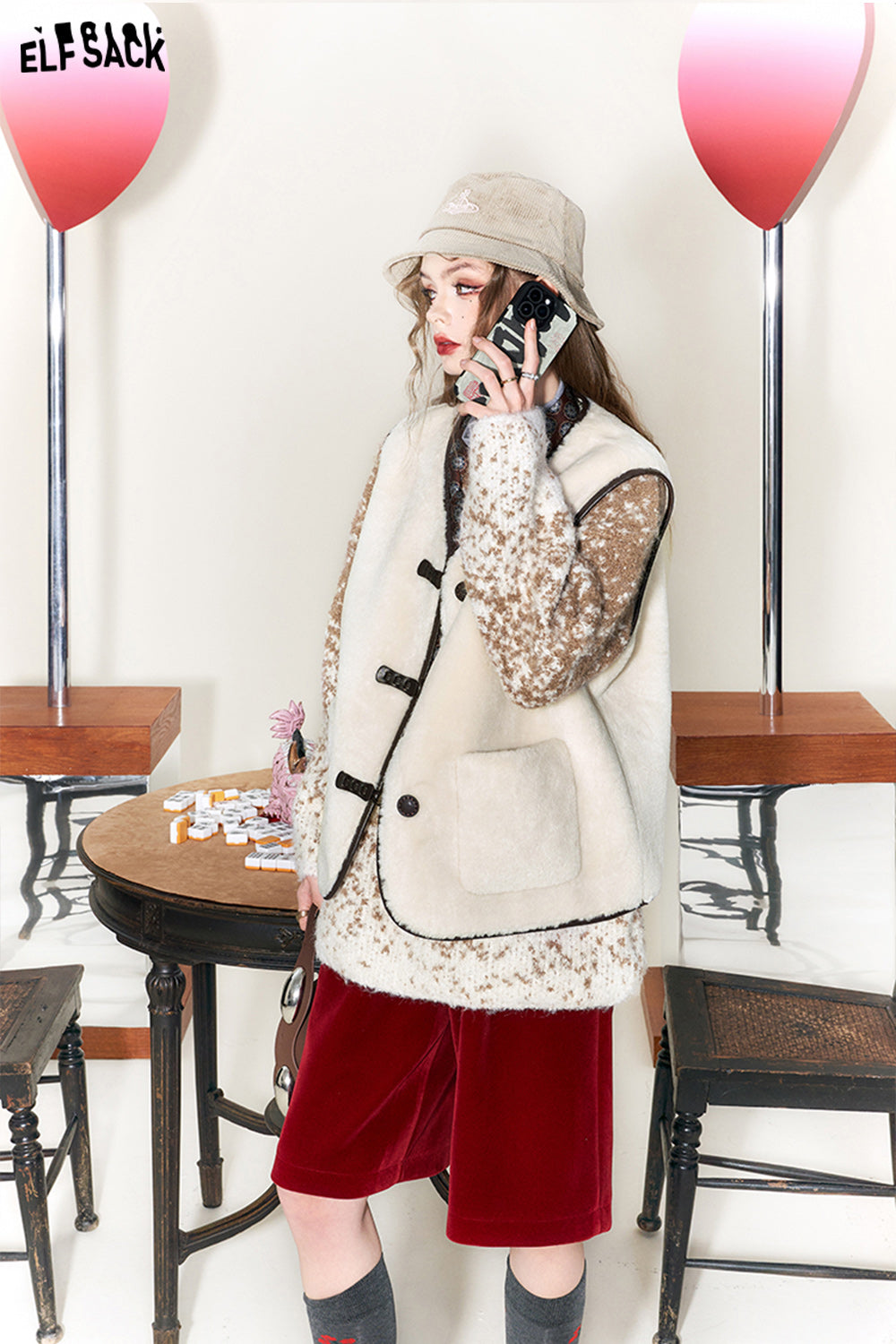 
                  
                    ELFSACK New Chinese Style Fleece Sleeveless Vest Women 2023 Winter New Designer Outwears
                  
                