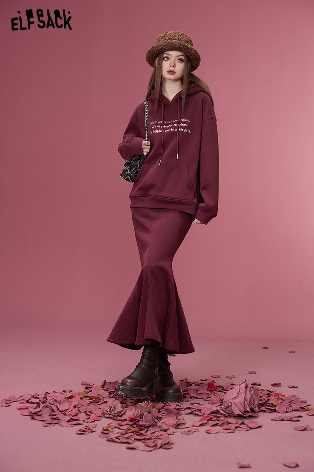 
                  
                    ELFSACK Korean Fashion Fleece Hoodies Dress Sets Women 2023 Winter New Plus Size Outfit
                  
                