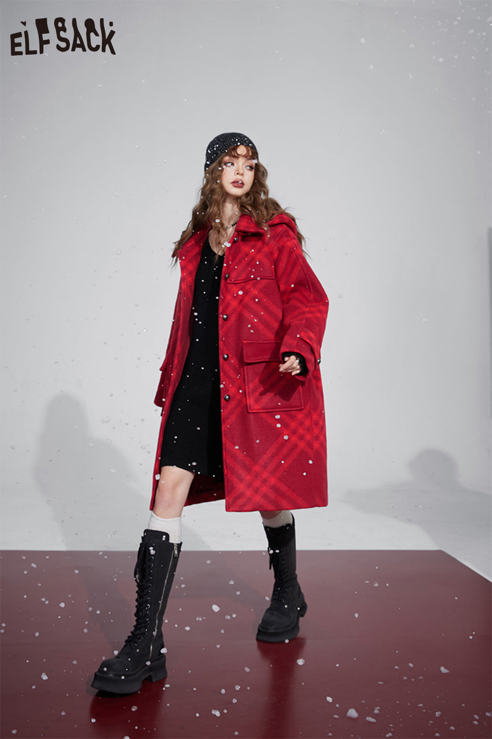 
                  
                    ELFSACK Christmas 2000s Red Plaid Coats Women 2023 Winter New Plus Size Long Outwears
                  
                