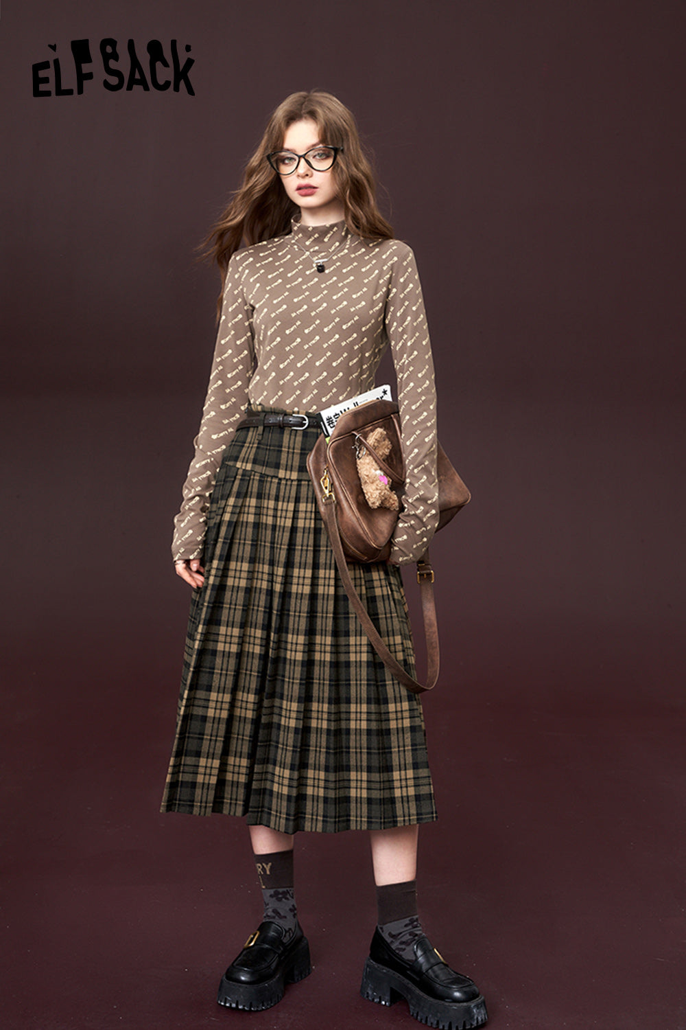 
                  
                    ELFSACK Korean Fashion Checkered Pleated Skirt Woman 2023 Winter New Academic Style Skirt
                  
                